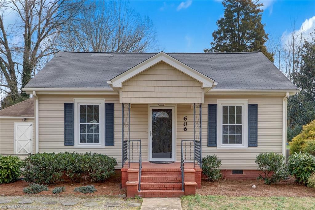 606 Cedar Street Eden, NC 27288 - Photo 3 of 24