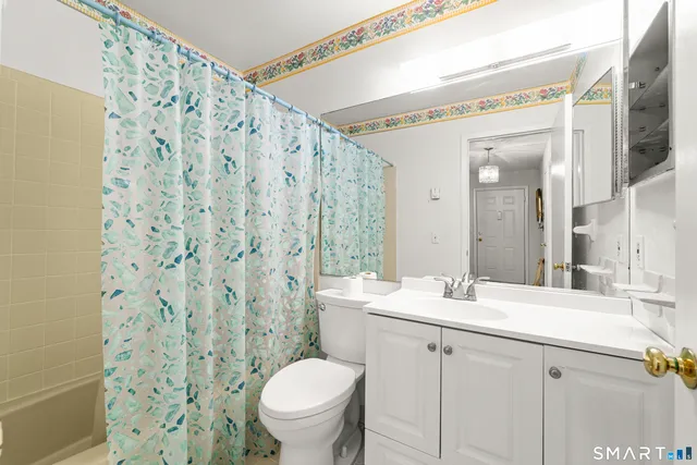 $425,000 | 180 Colonial Road, Unit A2, Stamford, CT 06906