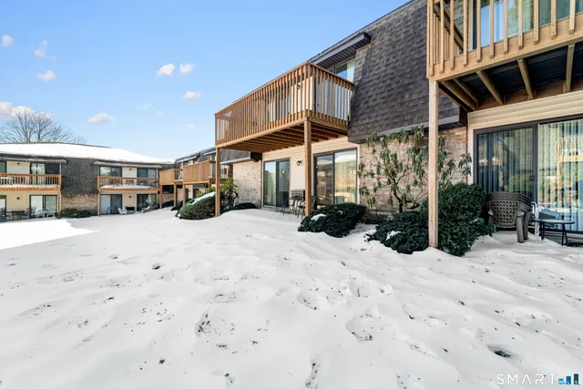 $425,000 | 180 Colonial Road, Unit A2, Stamford, CT 06906