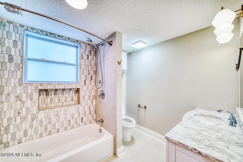259 Riberia Street, Unit A St. Augustine, FL 32084 - Photo 14 of 18 Bathroom 2