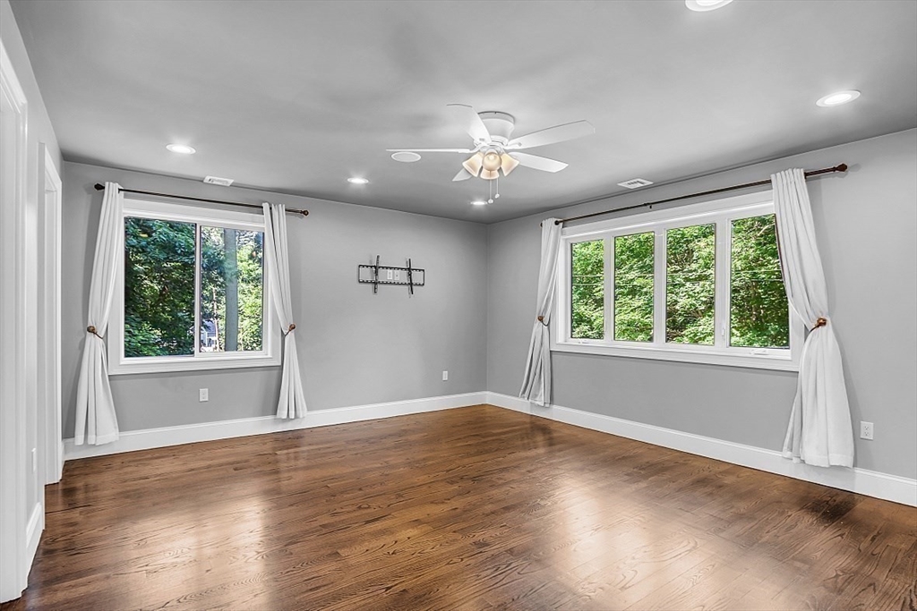 54 Ledge Road Lynnfield, MA 01940 - Photo 17 of 41 Gallery Image 17