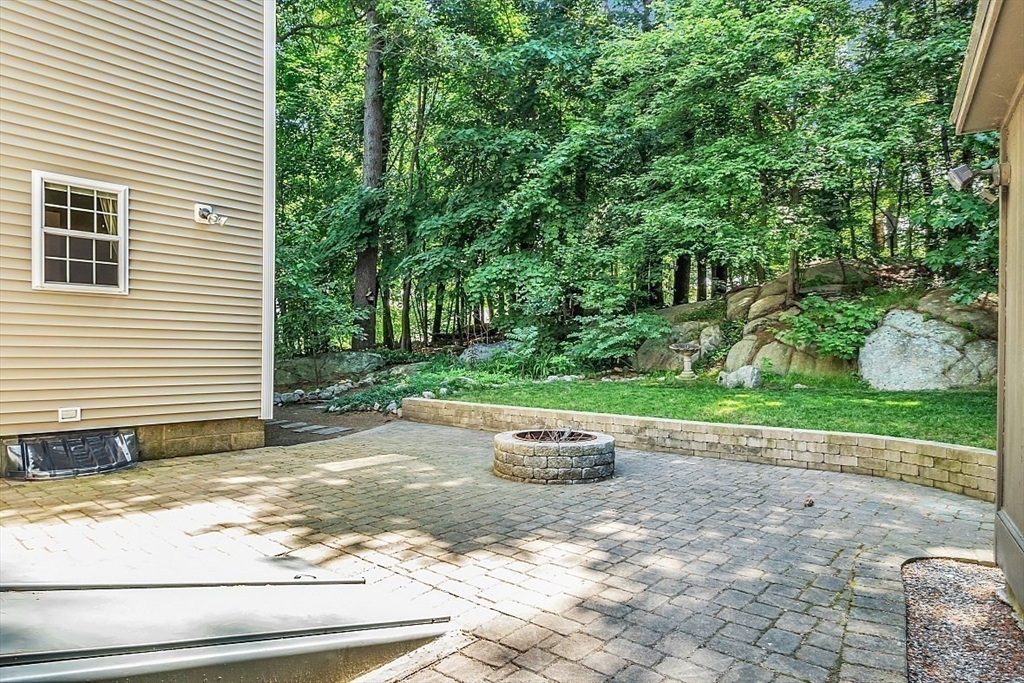54 Ledge Road Lynnfield, MA 01940 - Photo 30 of 41 Gallery Image 30