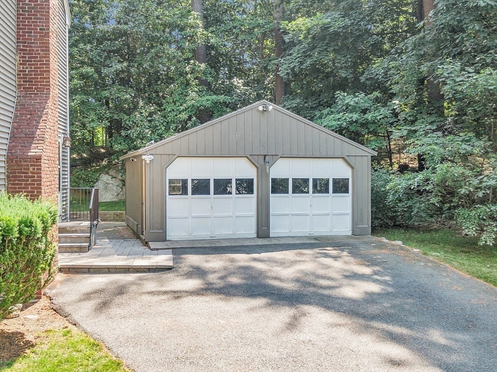 54 Ledge Road Lynnfield, MA 01940 - Photo 33 of 41 Gallery Image 33