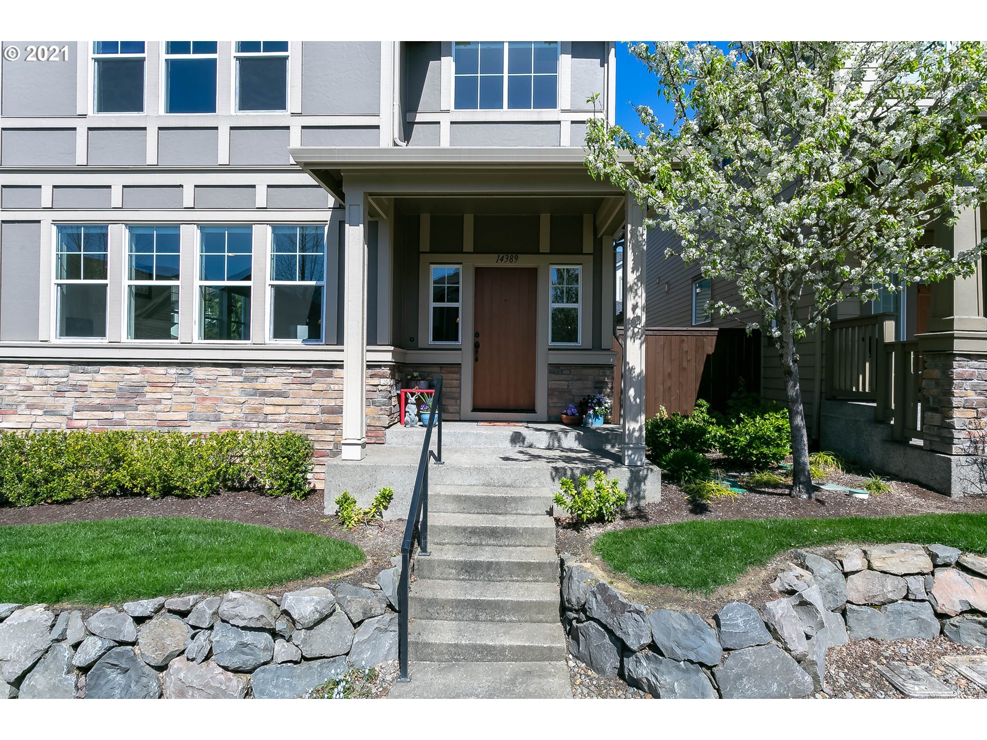 14389 Southwest Rancher Lane Beaverton, OR 97008 - Photo 2 of 32 Gallery Image 2