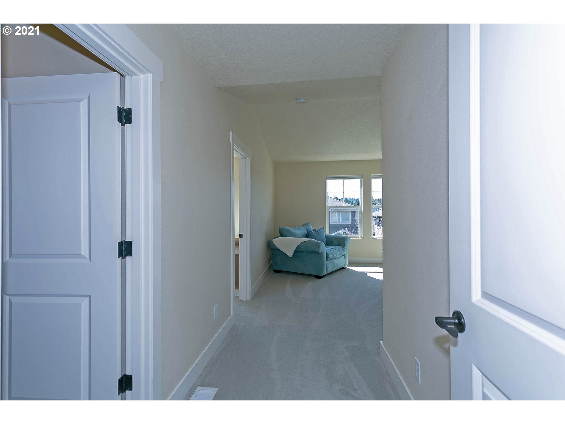 14389 Southwest Rancher Lane Beaverton, OR 97008 - Photo 13 of 32 Gallery Image 13