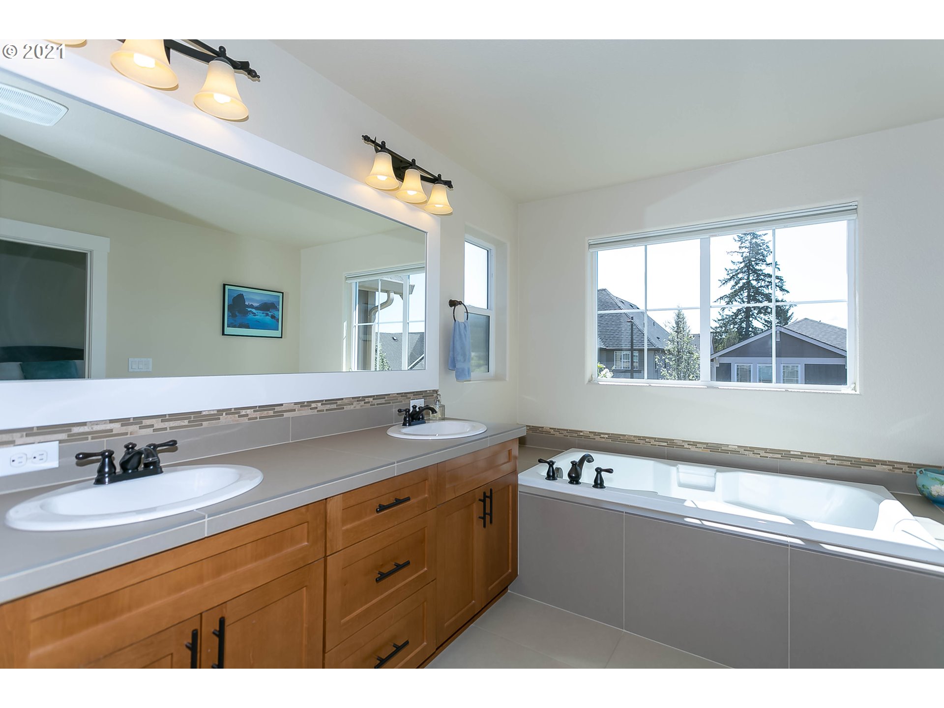 14389 Southwest Rancher Lane Beaverton, OR 97008 - Photo 17 of 32 Gallery Image 17