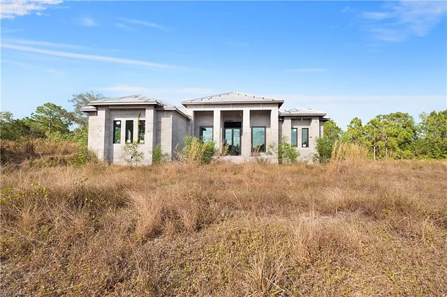 $450,000 | 2319 54th Avenue Northeast, Naples, FL 34120