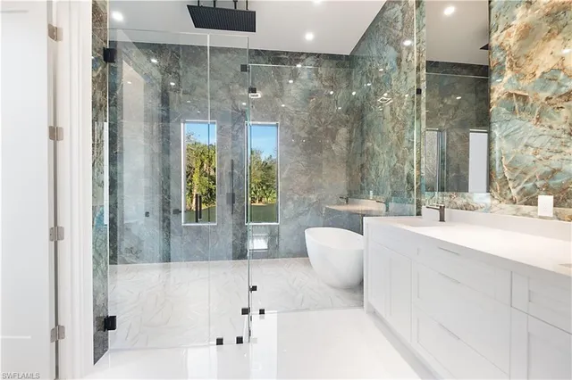 $450,000 | 2319 54th Avenue Northeast, Naples, FL 34120