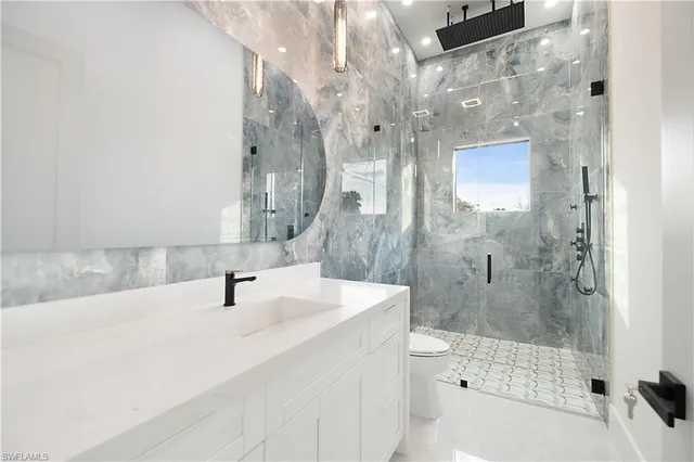 $450,000 | 2319 54th Avenue Northeast, Naples, FL 34120