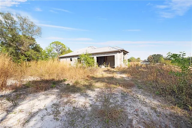 $450,000 | 2319 54th Avenue Northeast, Naples, FL 34120