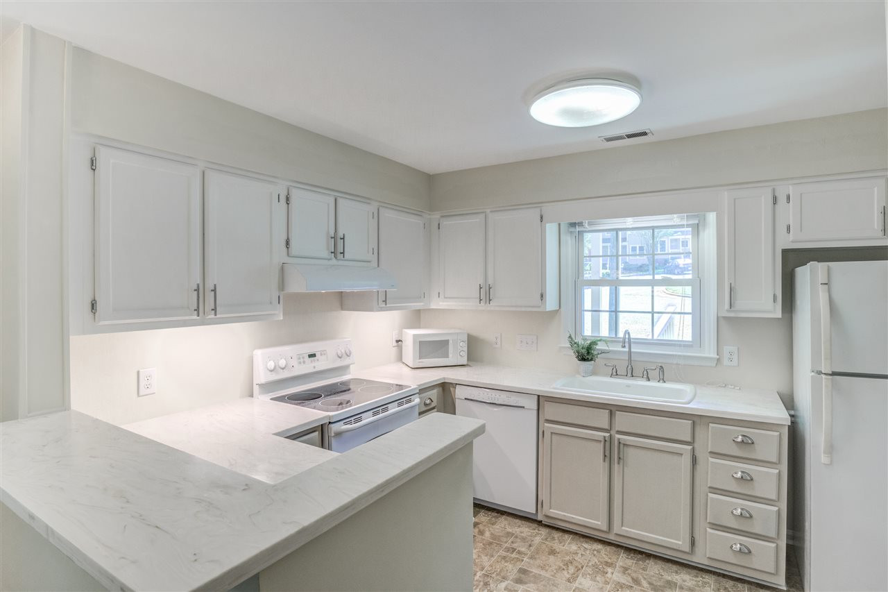 130 Shady Spring Place Durham, NC 27713 - Photo 12 of 29 Kitchen