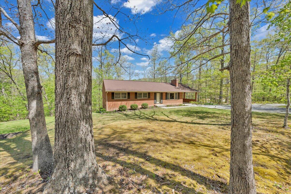 3160 Brian Road Salem, VA 24153 - Photo 45 of 56 45-MIB08973