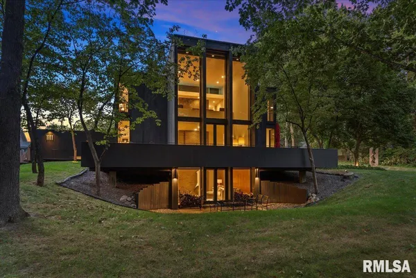 $950,000 | 1111 Williams Boulevard, Springfield, IL 62704