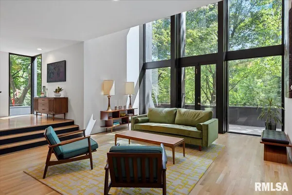 $950,000 | 1111 Williams Boulevard, Springfield, IL 62704