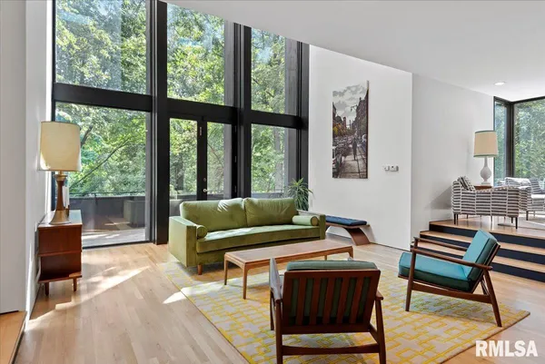 $950,000 | 1111 Williams Boulevard, Springfield, IL 62704