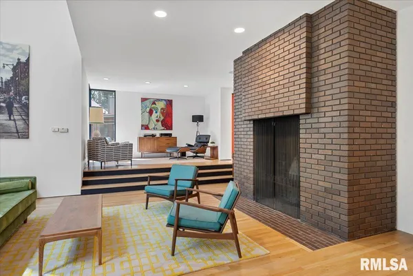 $950,000 | 1111 Williams Boulevard, Springfield, IL 62704