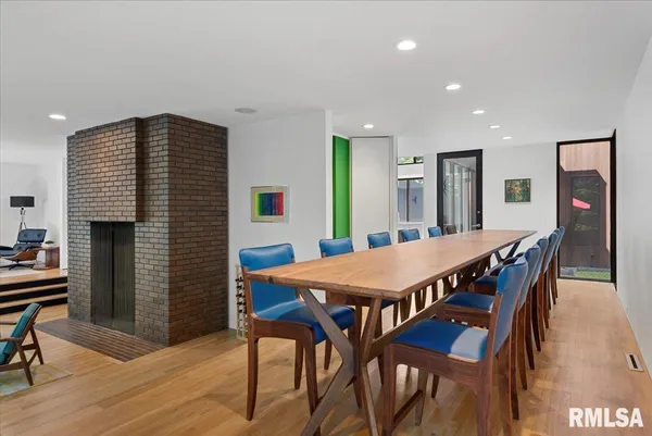 $950,000 | 1111 Williams Boulevard, Springfield, IL 62704