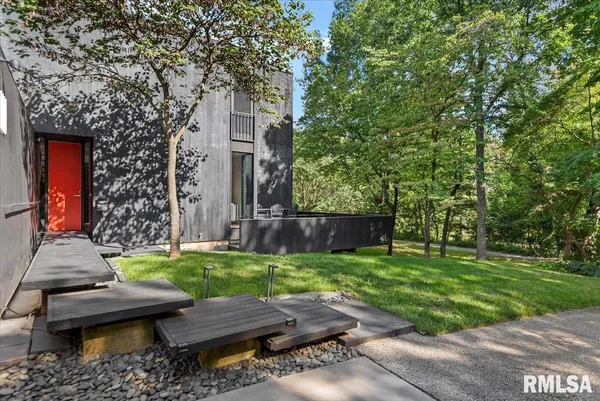 $950,000 | 1111 Williams Boulevard, Springfield, IL 62704