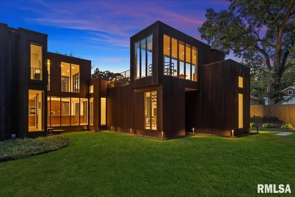 $950,000 | 1111 Williams Boulevard, Springfield, IL 62704