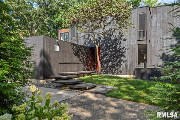 $950,000 | 1111 Williams Boulevard, Springfield, IL 62704