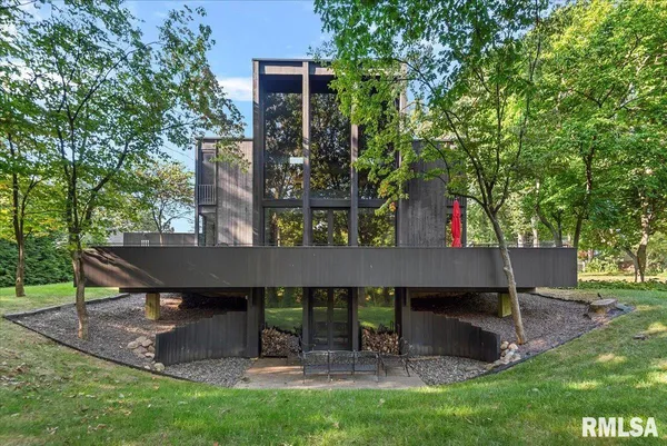 $950,000 | 1111 Williams Boulevard, Springfield, IL 62704