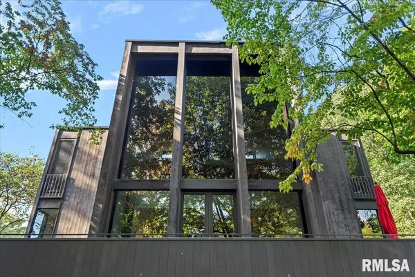 $950,000 | 1111 Williams Boulevard, Springfield, IL 62704