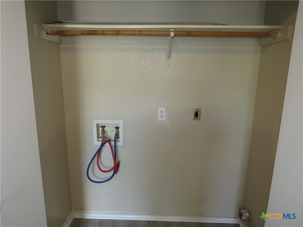 1602 Benttree Drive, Unit B Killeen, TX 76543 - Photo 7 of 15 a bathroom with a shower