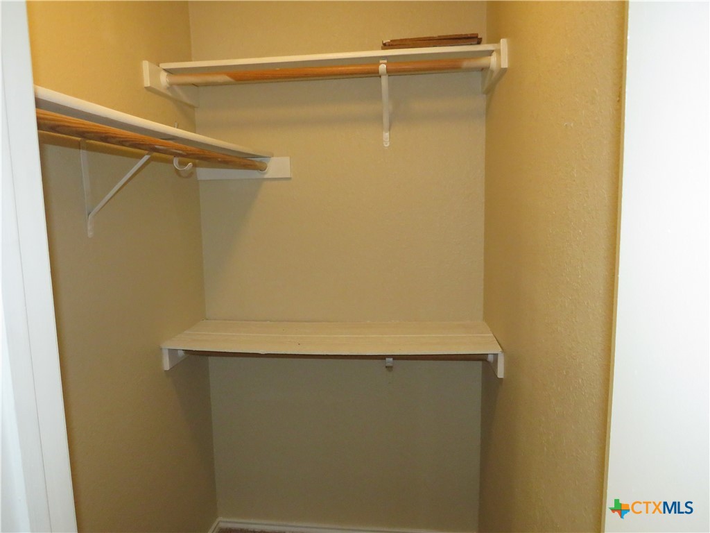 1602 Benttree Drive, Unit B Killeen, TX 76543 - Photo 9 of 15 a bathroom with a shower