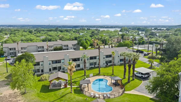 $275,000 | 604 Highcrest Drive, Unit 322, Granite Shoals, TX 78654
