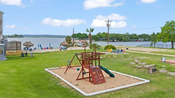 $275,000 | 604 Highcrest Drive, Unit 322, Granite Shoals, TX 78654