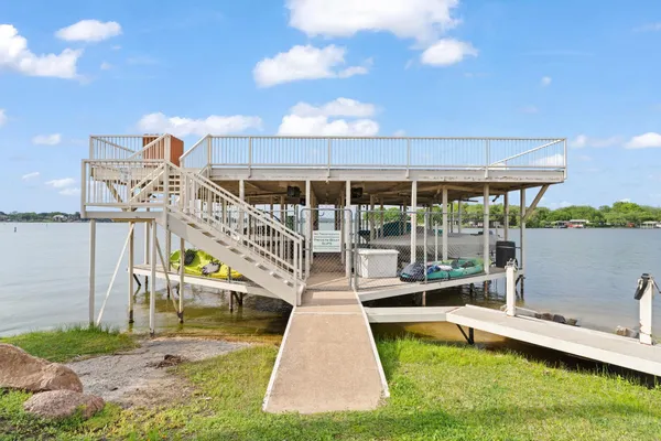 $275,000 | 604 Highcrest Drive, Unit 322, Granite Shoals, TX 78654