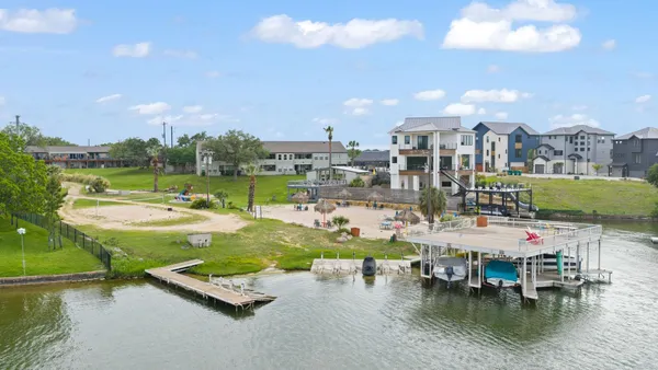 $275,000 | 604 Highcrest Drive, Unit 322, Granite Shoals, TX 78654