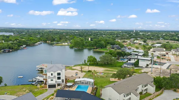 $275,000 | 604 Highcrest Drive, Unit 322, Granite Shoals, TX 78654