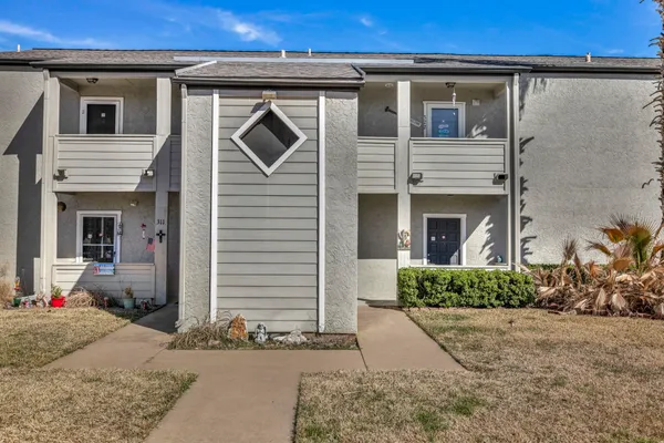 $275,000 | 604 Highcrest Drive, Unit 322, Granite Shoals, TX 78654
