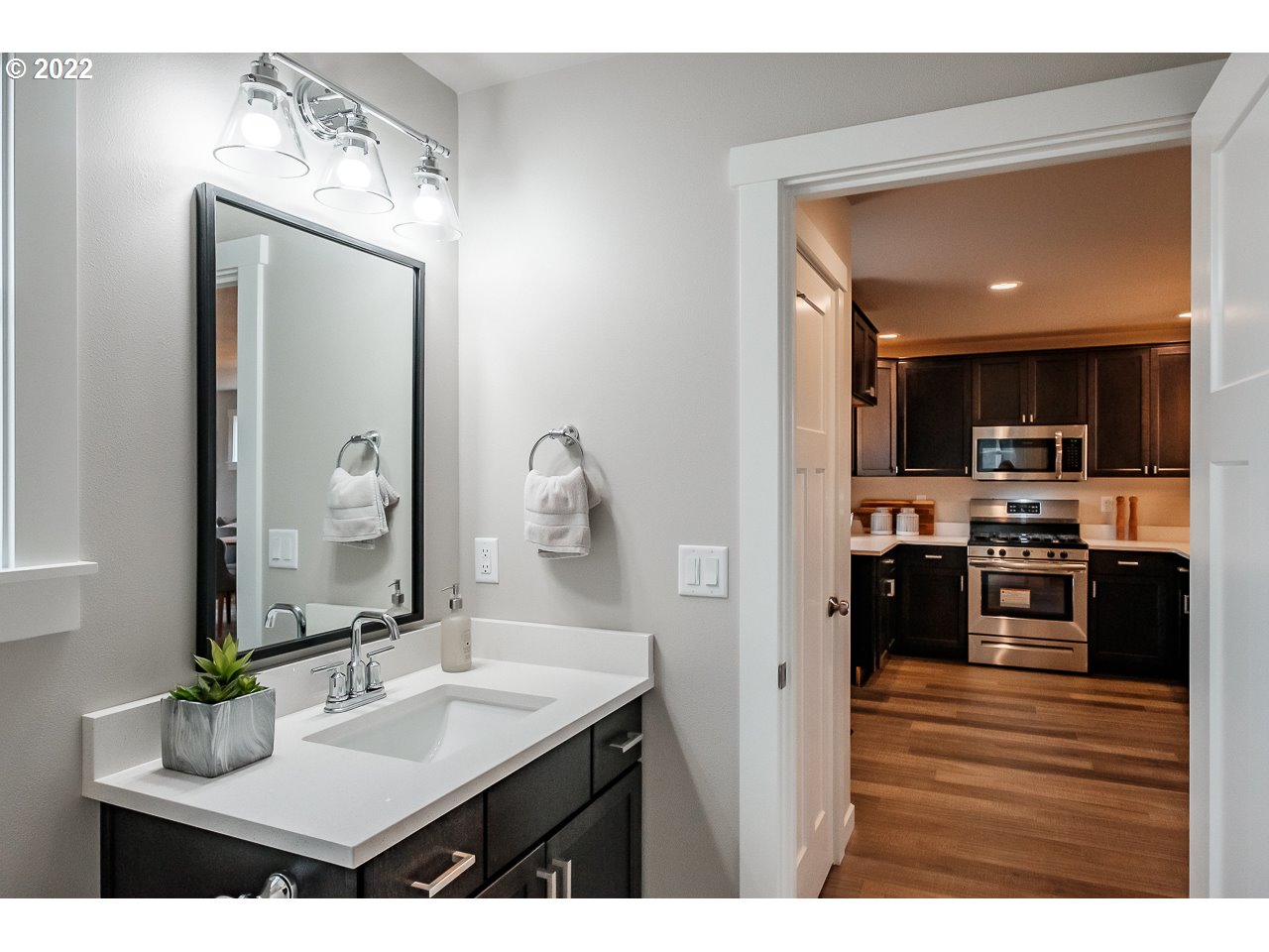 1658 Southwest Ellis Street Dallas, OR 97338 - Photo 10 of 32 Gallery Image 10