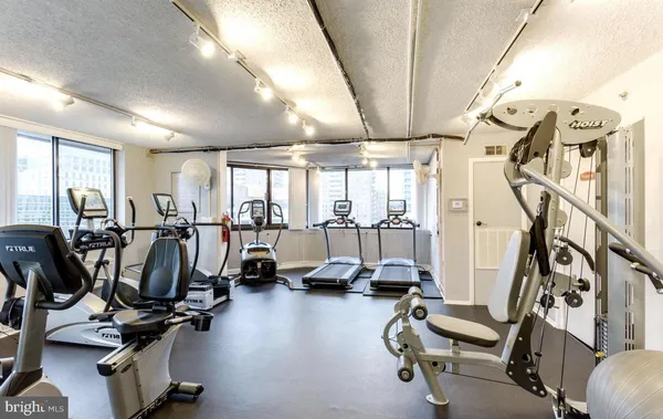 $2,275 | 1024 North Utah Street, Unit 523, Arlington, VA 22201