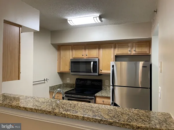 $2,275 | 1024 North Utah Street, Unit 523, Arlington, VA 22201