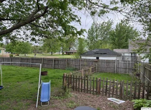 $79,900 | 411 West 4th Street, Golden, IL 62339