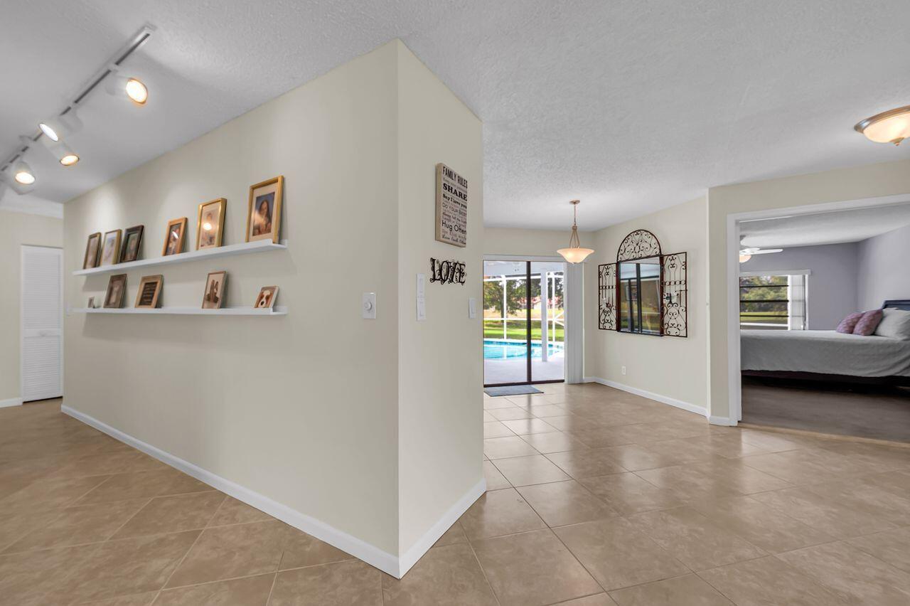 19699 Boca Greens Drive Boca Raton, FL 33498 - Photo 12 of 43 a view of an empty room