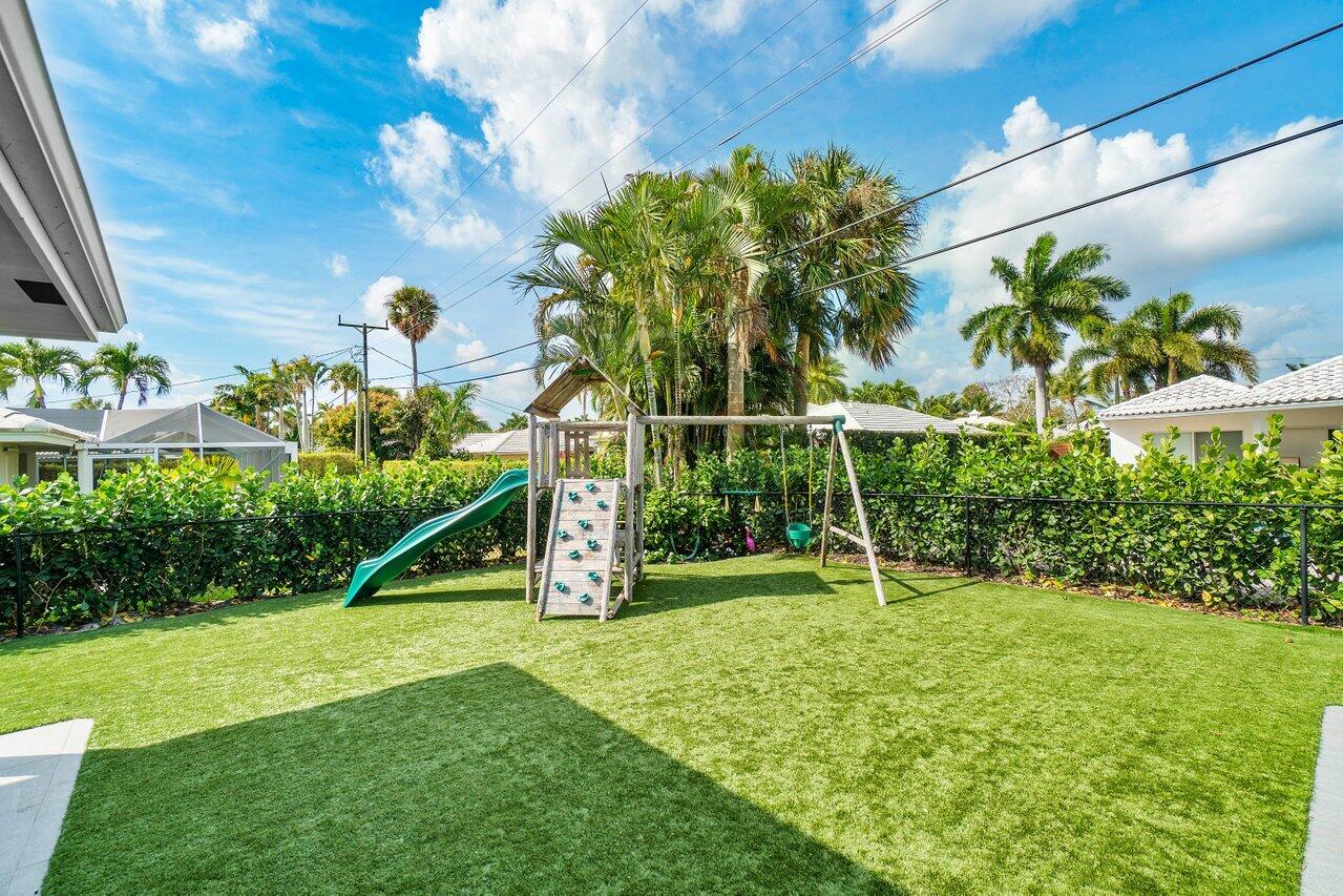 1291 Mulberry Way Boca Raton, FL 33486 - Photo 26 of 35 028-1291MulberryWay-BocaRaton-FL-33486-S