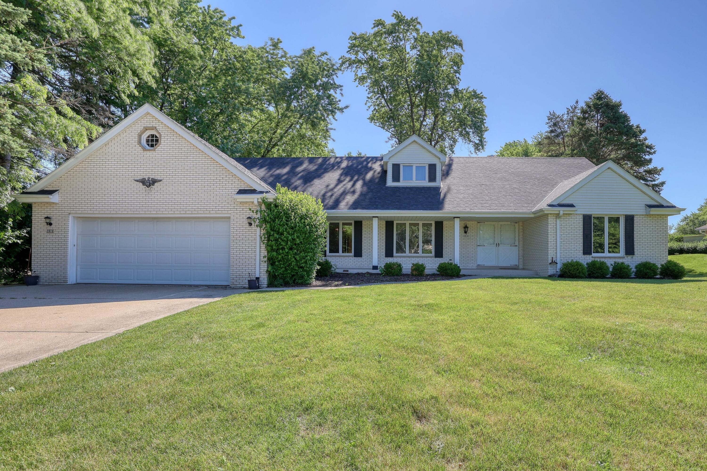 3910 Fresno Road Brookfield, WI 53045 - Photo 1 of 47 Main