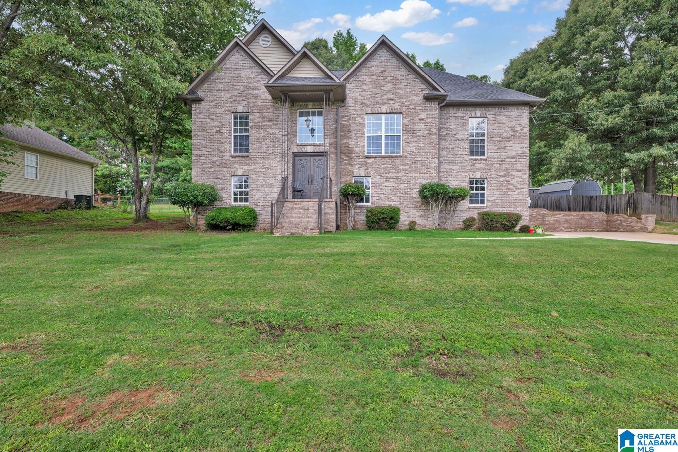 741 South Hillcrest Road Odenville, AL 35120 - Photo 2 of 37