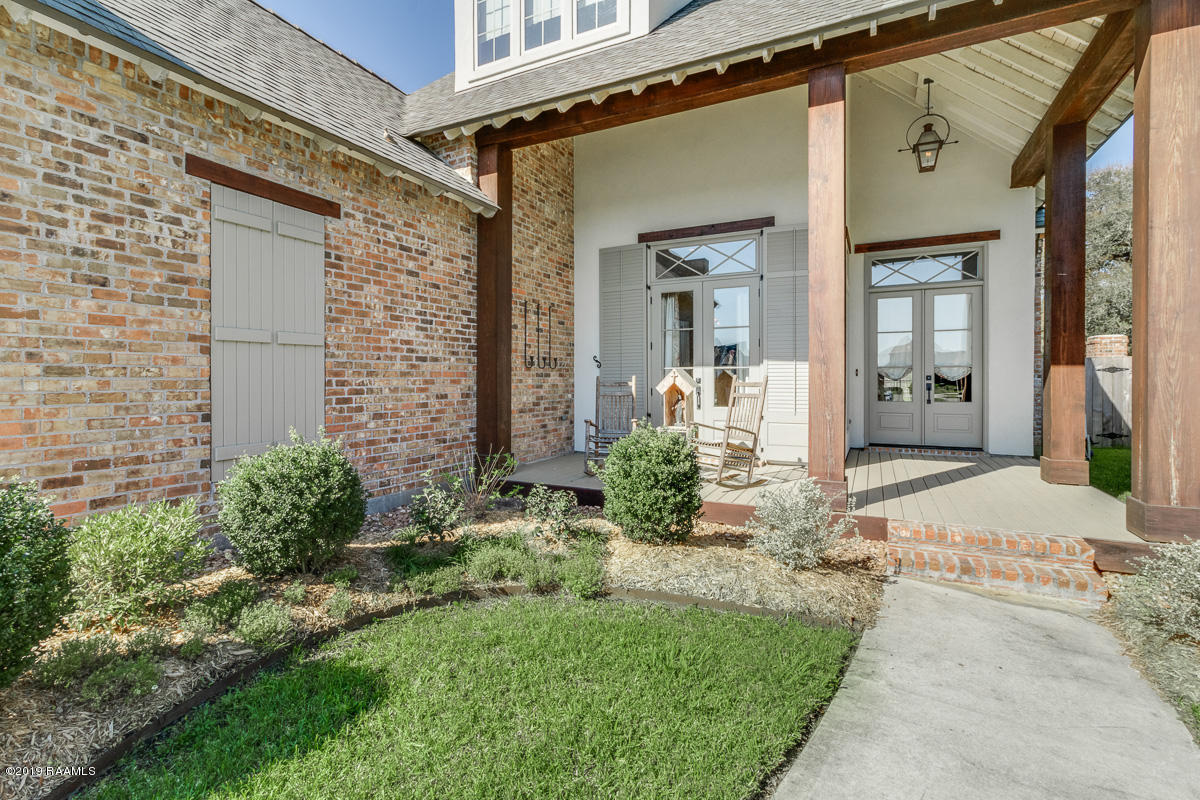111 Habitat Ridge Broussard, LA 70518 - Photo 3 of 38 Gallery Image 3
