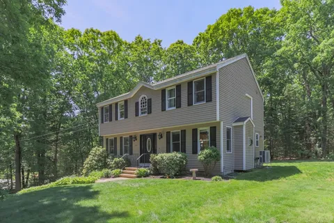 $775,000 | 561 Old Dunstable Road, Groton, MA 01450