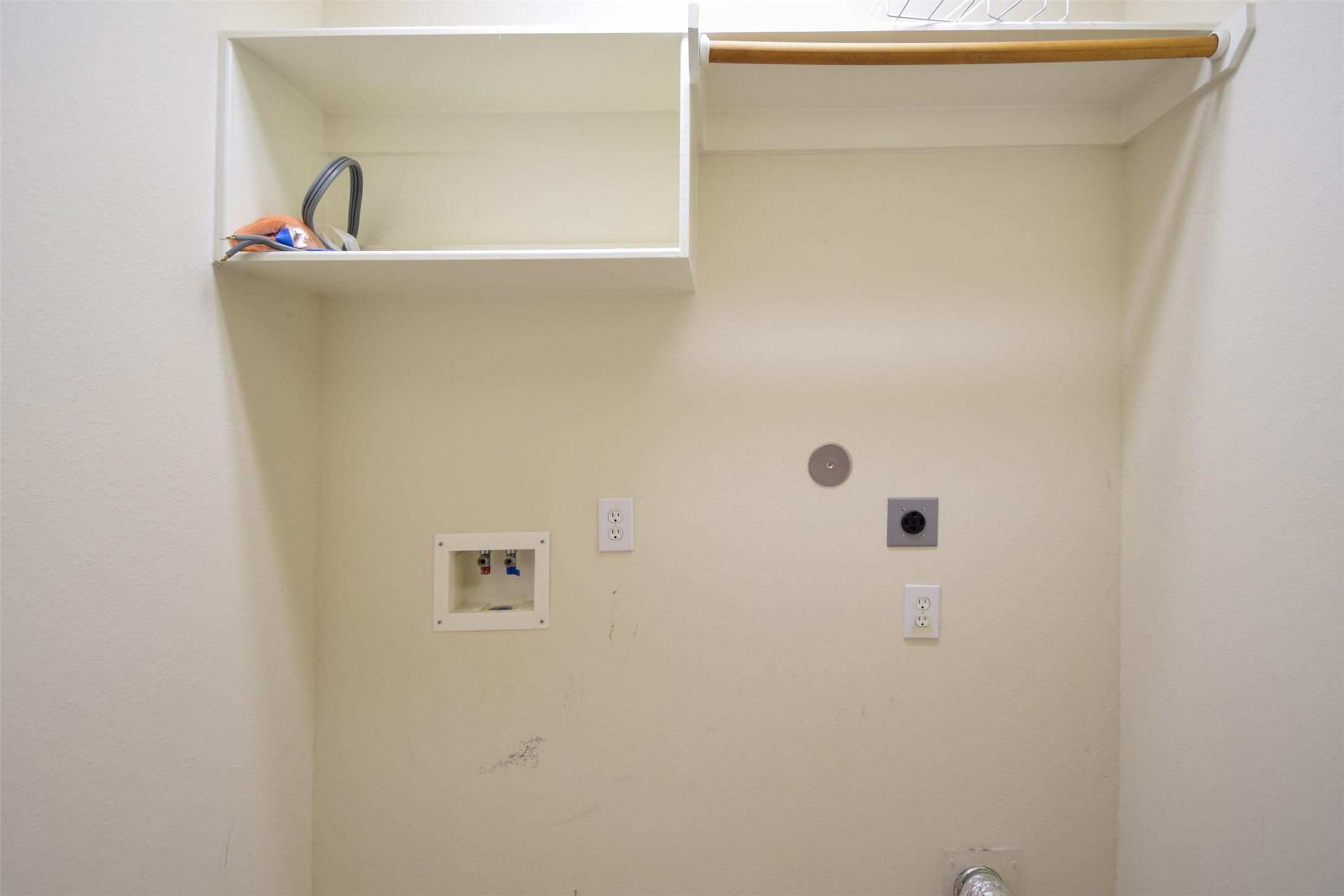 21315 Pepperberry Trail Spring, TX 77388 - Photo 19 of 21 a bathroom with a sink