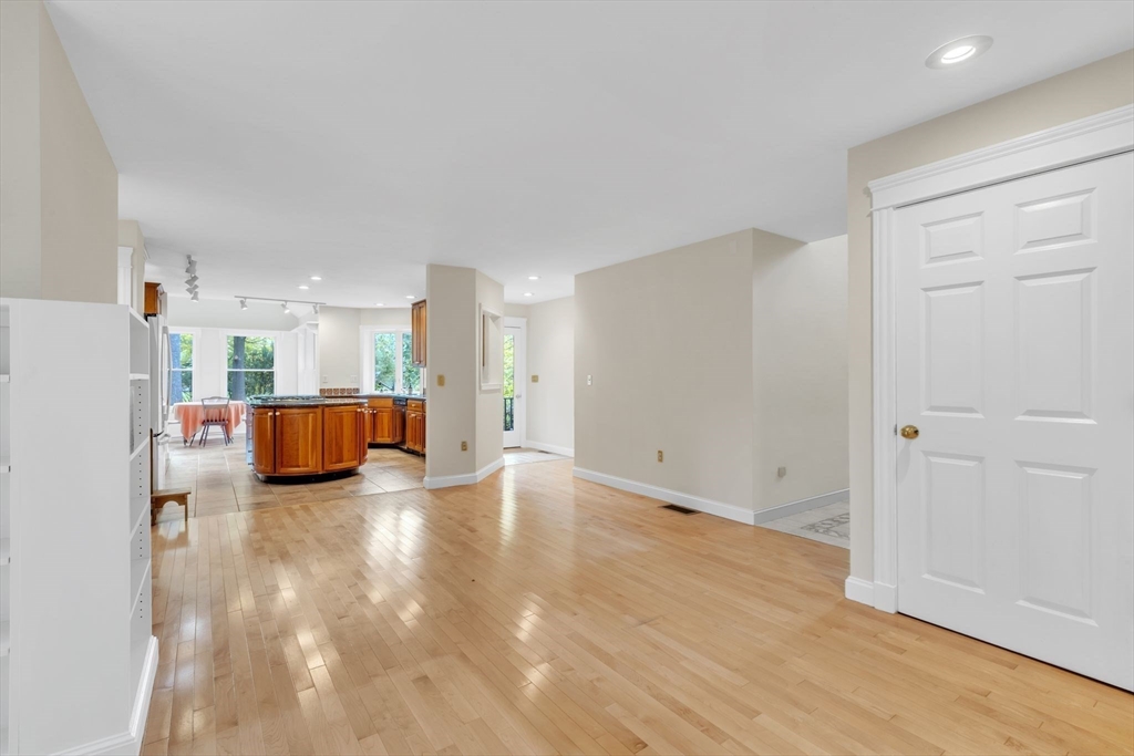 8 Tanglewood Road Amherst, MA 01002 - Photo 11 of 41 Gallery Image 11