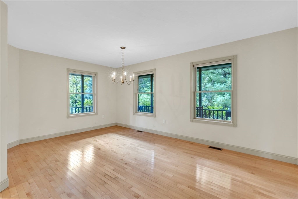 8 Tanglewood Road Amherst, MA 01002 - Photo 8 of 41 Gallery Image 8