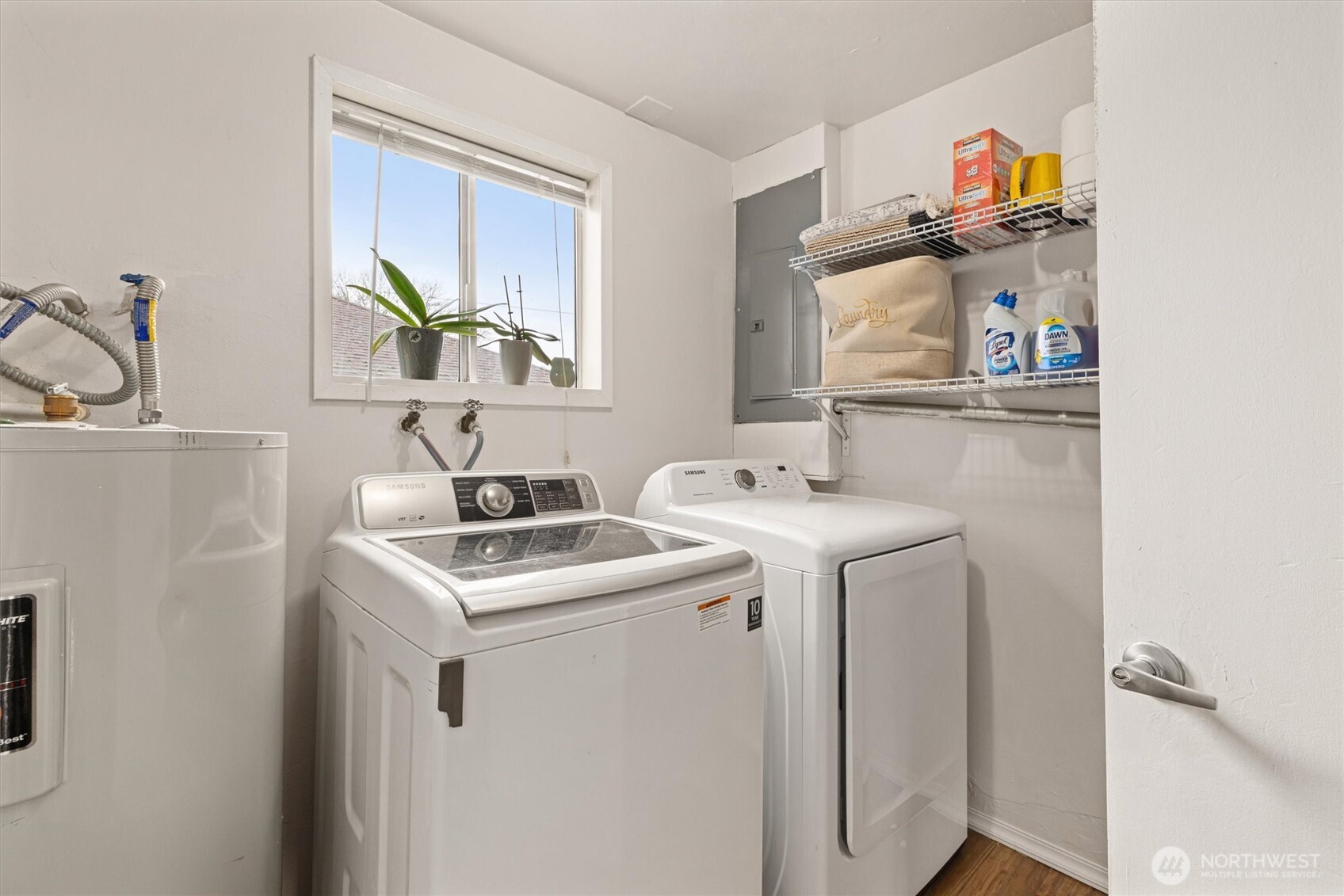 12067 Renton Avenue South Seattle, WA 98178 - Photo 12 of 34