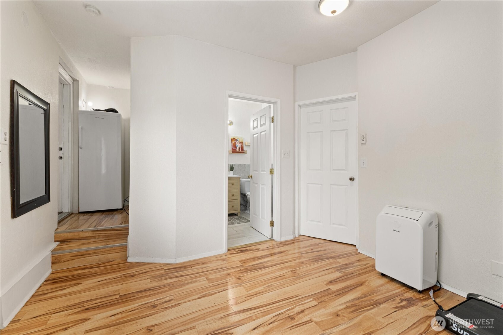 12067 Renton Avenue South Seattle, WA 98178 - Photo 14 of 34