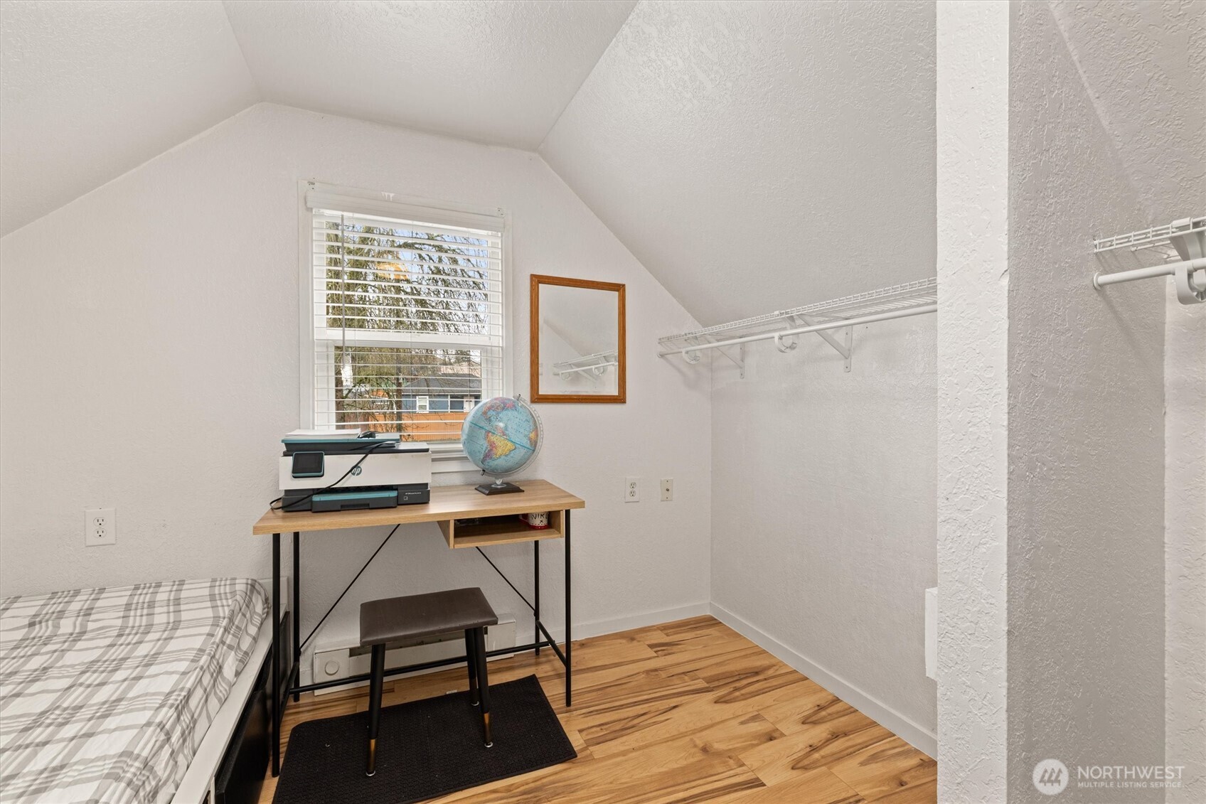 12067 Renton Avenue South Seattle, WA 98178 - Photo 21 of 34